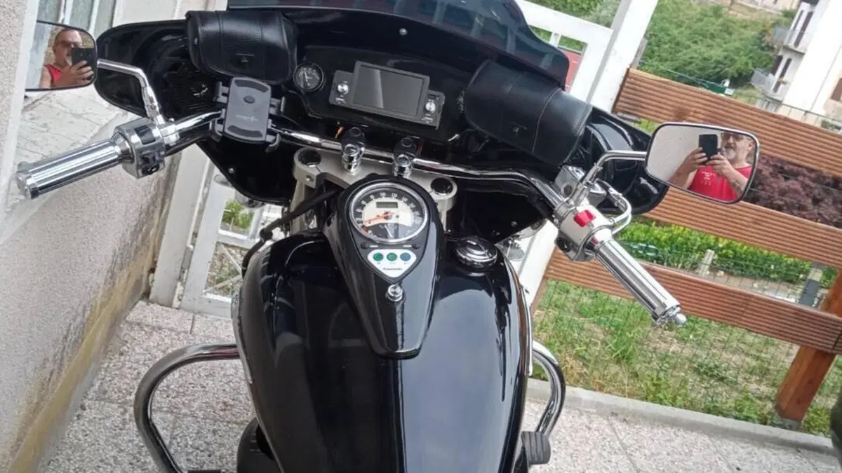 Kawasaki Vulcan VN 900 Classic (2006 - 10)  (3)