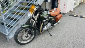 Triumph Thruxton 900 (2004 - 15) 