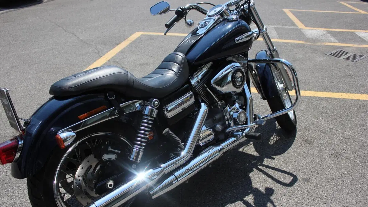 Harley-Davidson 1584 Super Glide Custom (2008 - 13) - FXDC  (8)