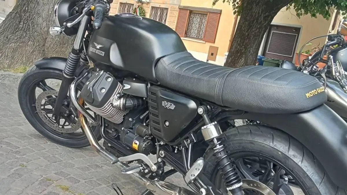 Moto Guzzi V7 Special (2012 - 14) 