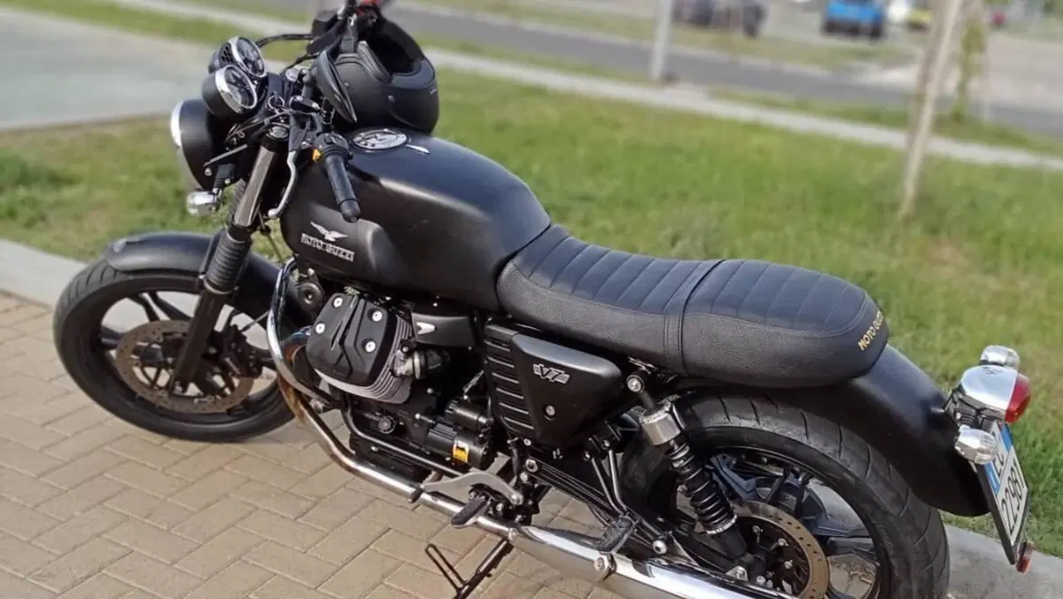 Moto Guzzi V7 Special (2012 - 14)  (3)