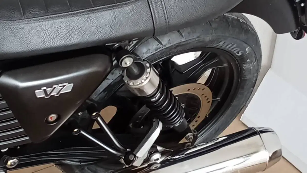 Moto Guzzi V7 Special (2012 - 14)  (5)