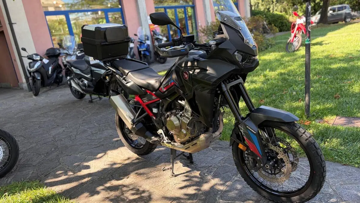 Honda Africa Twin CRF 1100L (2022 - 23)  (4)