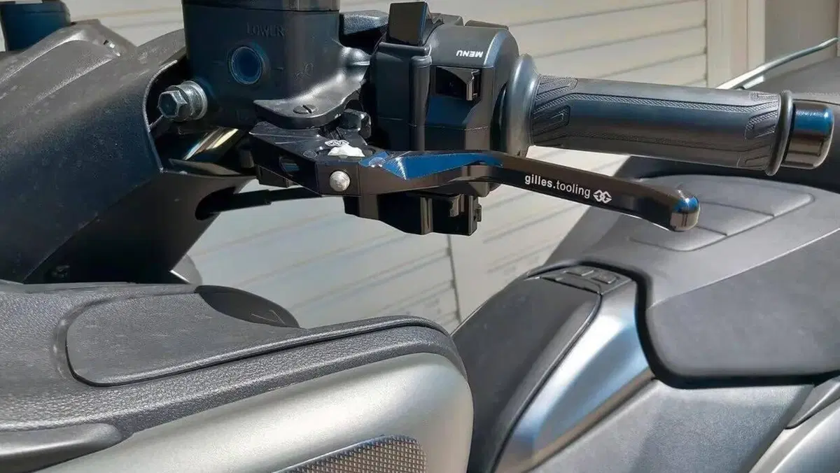 Yamaha T-Max 560 Tech Max (2021)  (3)