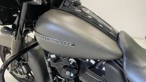 Harley-Davidson 114 Street Glide (2017)  (7)