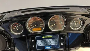 Harley-Davidson 114 Street Glide (2017)  (5)