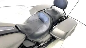 Harley-Davidson 114 Street Glide (2017)  (17)
