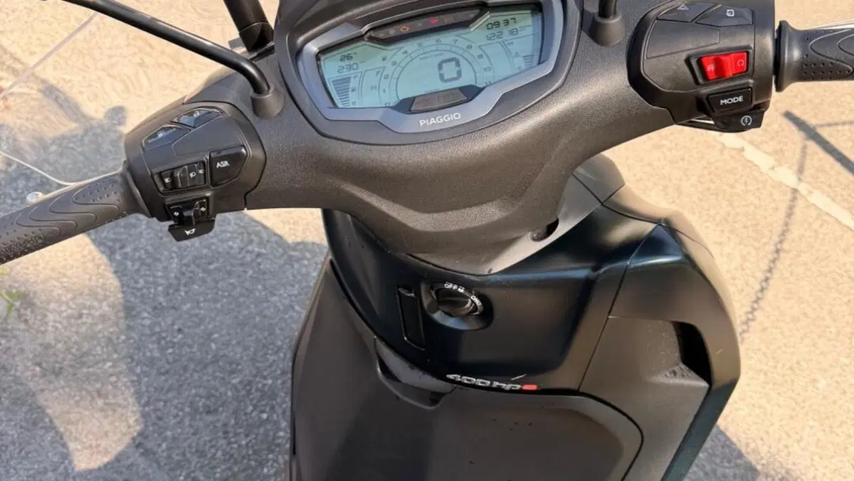 Piaggio Beverly 400 ABS-ASR (2021 - 24)  (3)