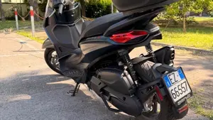 Piaggio Beverly 400 ABS-ASR (2021 - 24)  (5)
