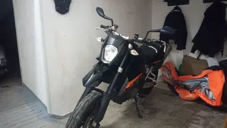 KTM 990 Supermoto (2007 - 10) usata