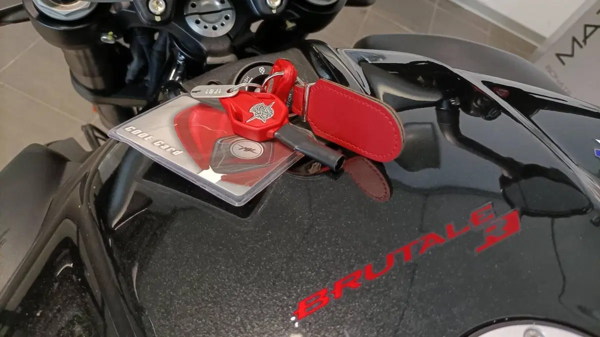 MV Agusta Brutale 800 R (2023 - 25)  (6)