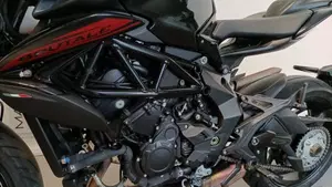 MV Agusta Brutale 800 R (2023 - 25)  (8)