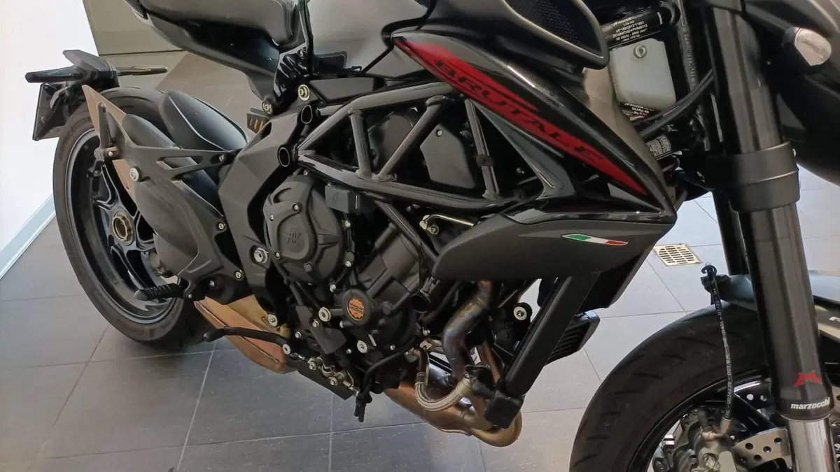 MV Agusta Brutale 800 R (2023 - 25)  (11)