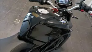 MV Agusta Brutale 800 R (2023 - 25)  (12)