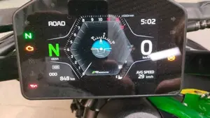 Kawasaki Z 900 (2025 - 26)  (4)