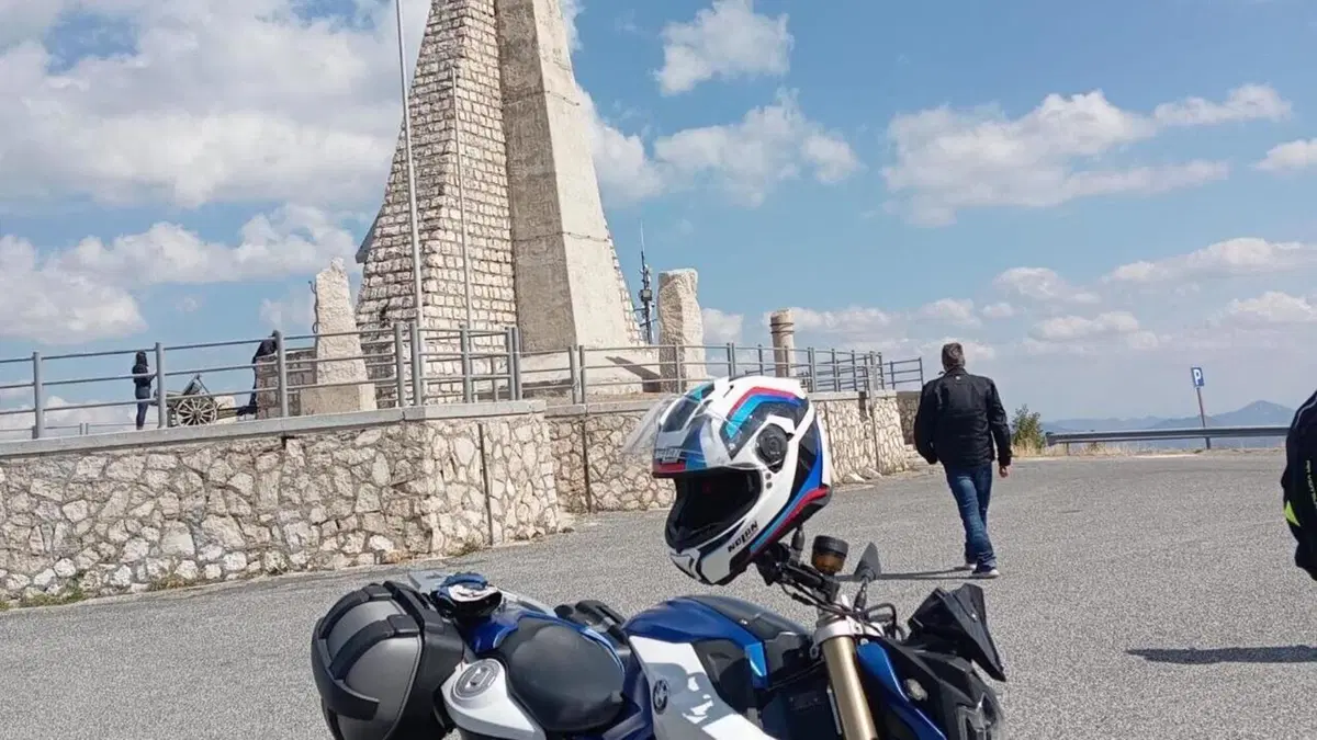 Bmw F 800 R (2015 - 16)  (3)