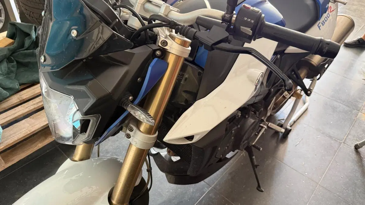 Bmw F 800 R (2015 - 16)  (10)