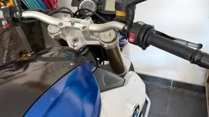 Bmw F 800 R (2015 - 16)  (11)