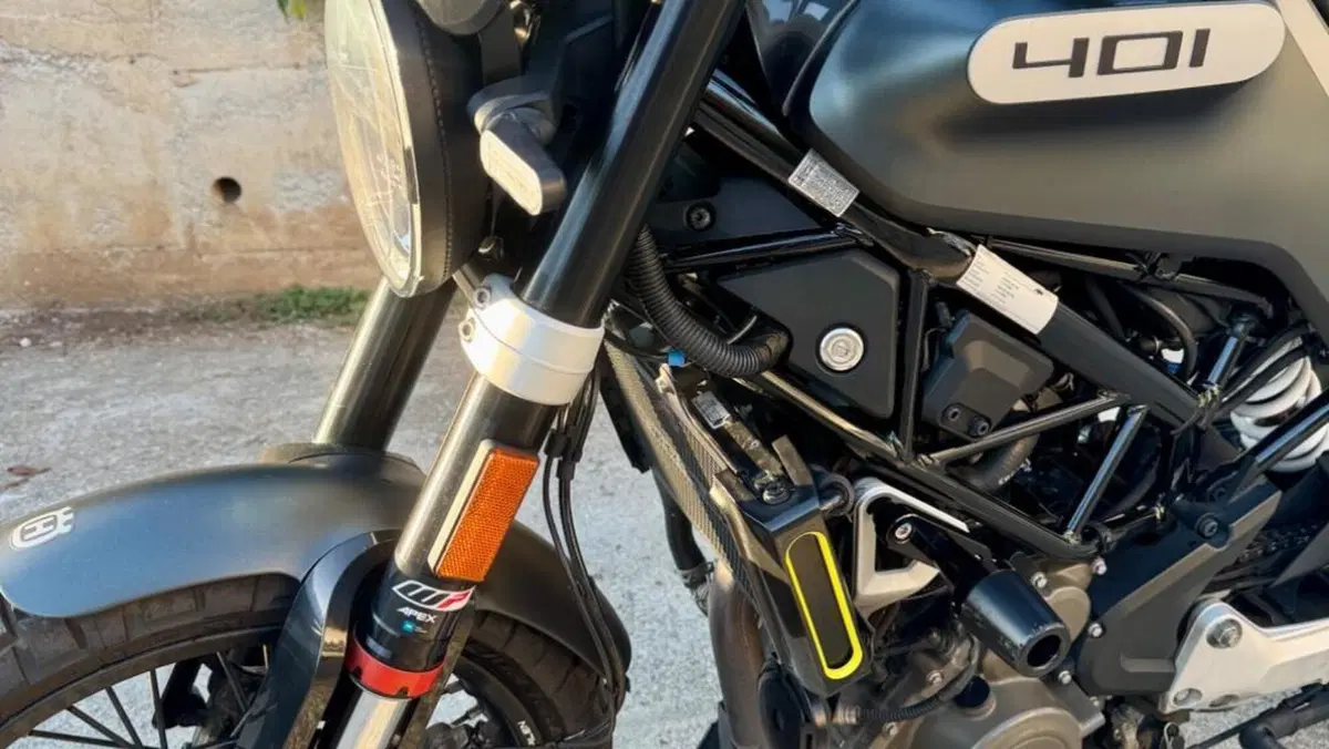 Husqvarna Svartpilen 401 (2020)  (3)