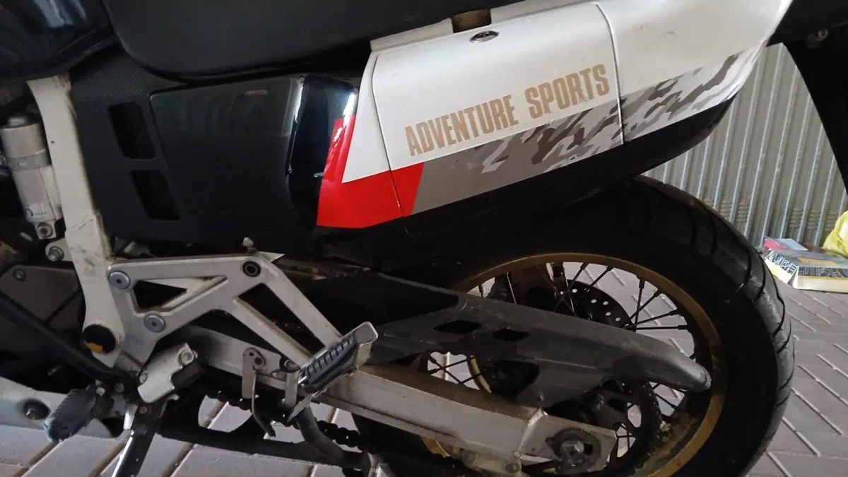 Honda Africa Twin XRV 750 (1992)  (7)
