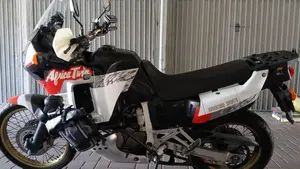Honda Africa Twin XRV 750 (1992)  (2)
