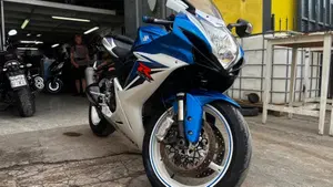 Suzuki GSX R 600 (2011 - 16)  (3)
