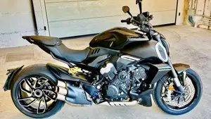 Ducati Diavel V4 (2023 - 26)  (2)