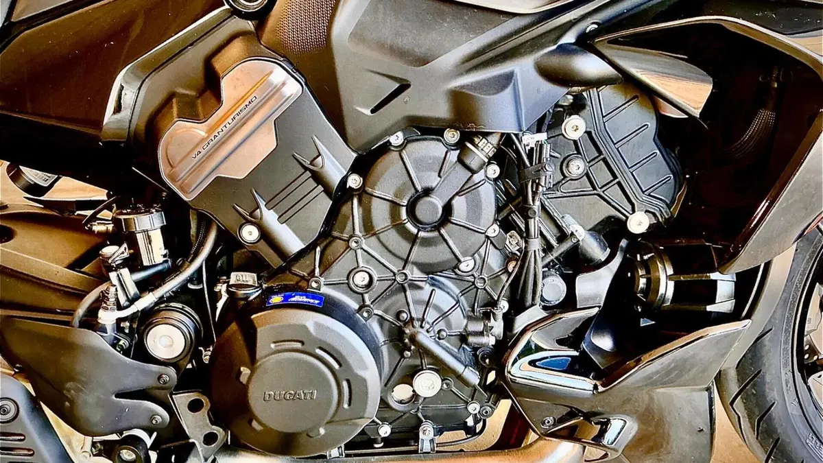 Ducati Diavel V4 (2023 - 26)  (7)