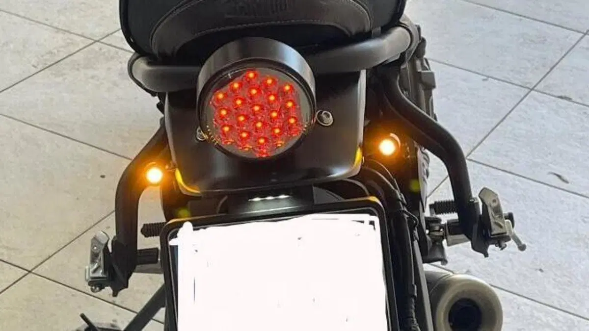 Yamaha XSR 700 ABS (2016 - 20)  (2)