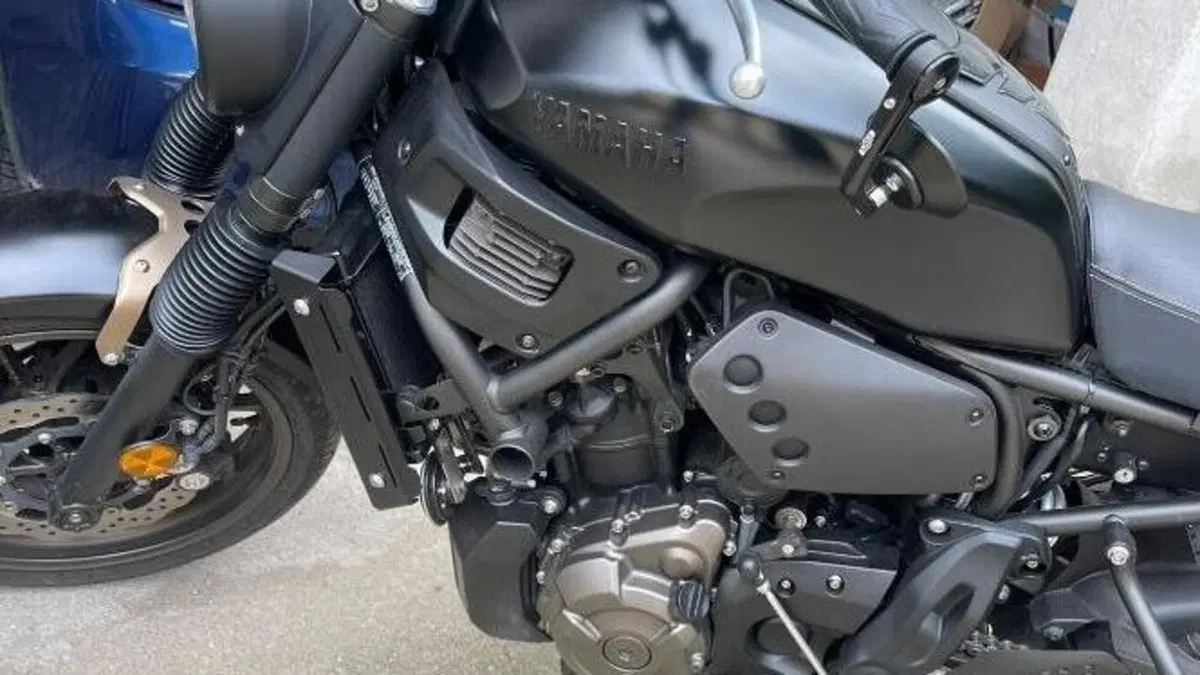 Yamaha XSR 700 ABS (2016 - 20)  (4)