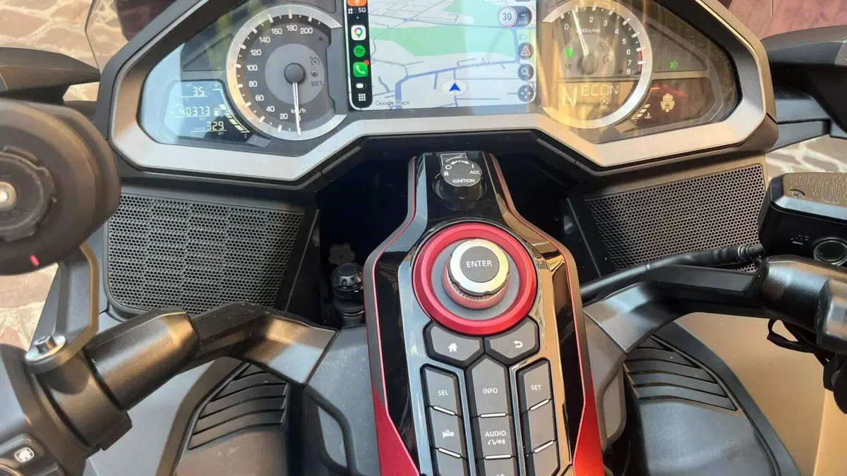 Honda GL 1800 Gold Wing (2020)  (10)