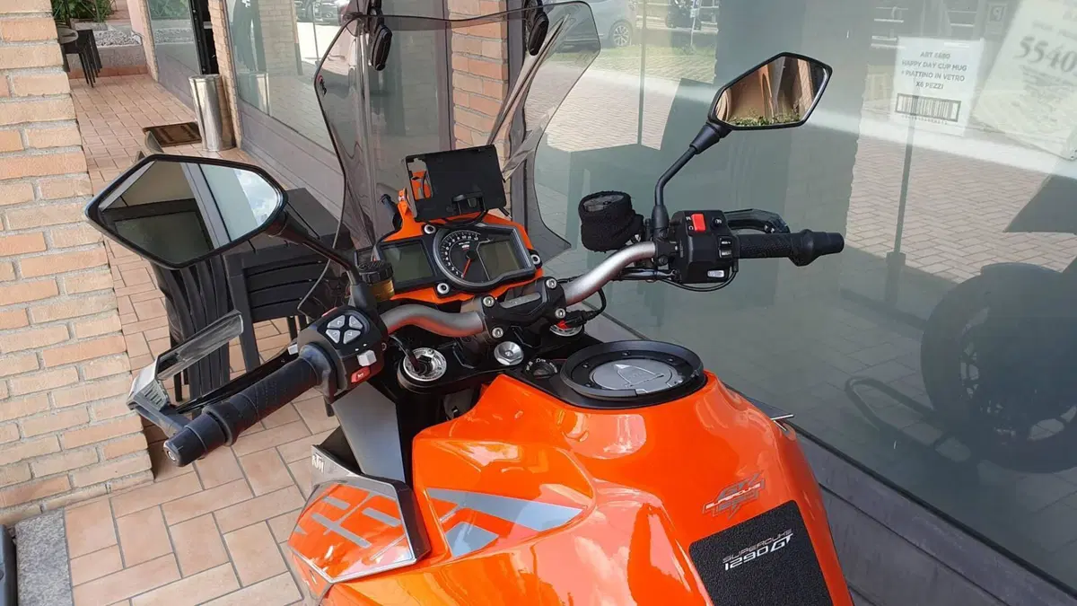 KTM 1290 Super Duke GT ABS (2016 - 18)  (3)