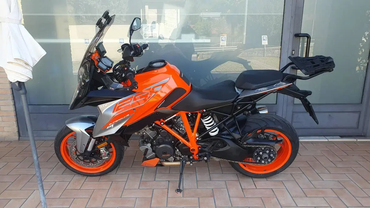 KTM 1290 Super Duke GT ABS (2016 - 18)  (4)