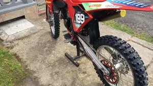GASGAS MC 125 (2025)  (3)