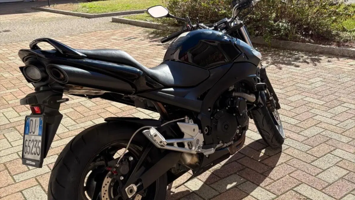 Suzuki GSR 600 (2006 - 11)  (9)