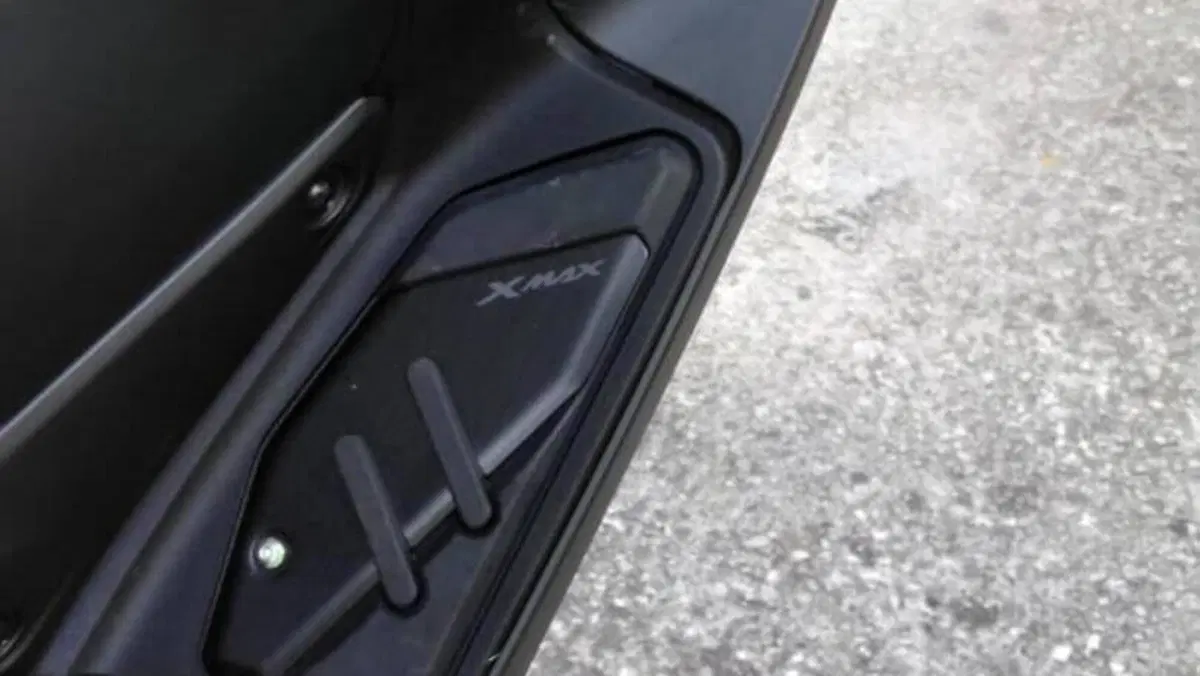 Yamaha X-Max 300 Tech Max (2025 - 26)  (5)