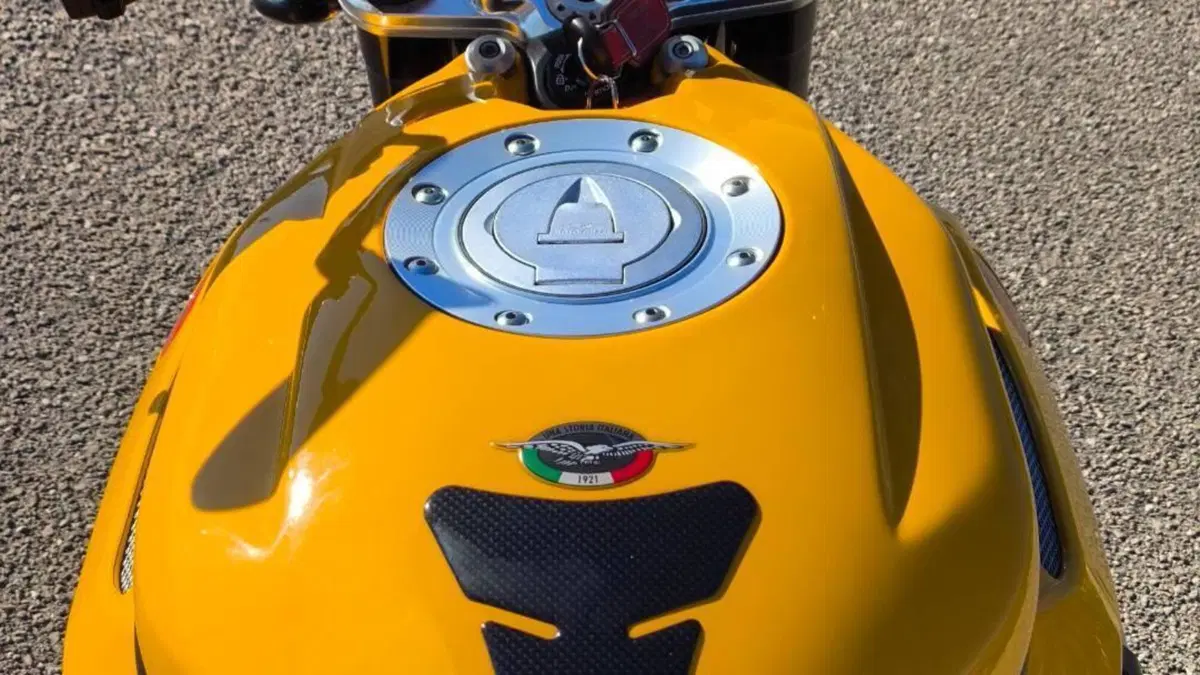 Moto Guzzi Griso 850  (5)