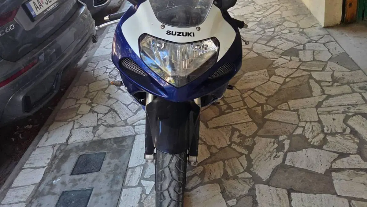 Suzuki GSX R 750 (1999 - 03)  (15)