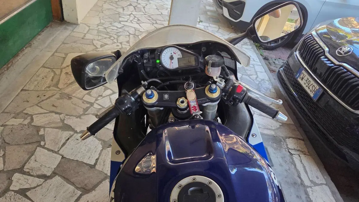 Suzuki GSX R 750 (1999 - 03)  (16)