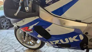 Suzuki GSX R 750 (1999 - 03)  (18)