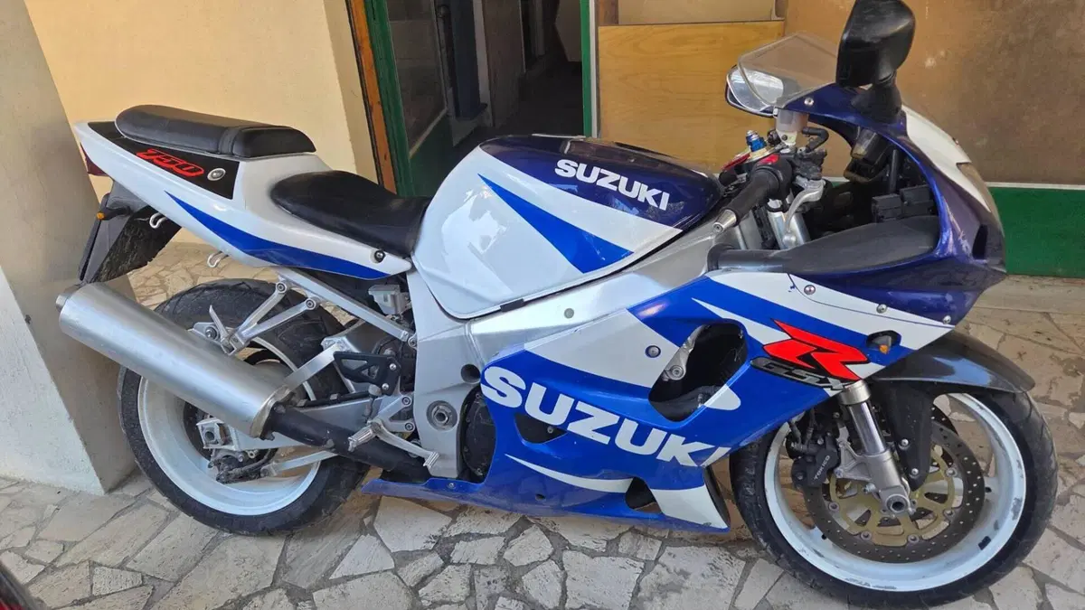 Suzuki GSX R 750 (1999 - 03)  (20)