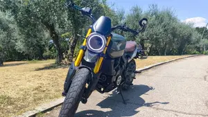 Moto Morini SEIEMMEZZO SCR (2022 - 26)  (3)