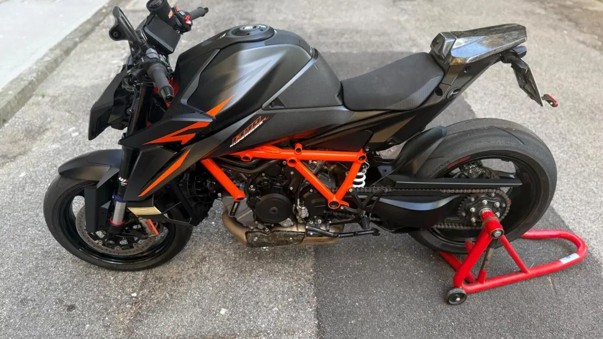 KTM 1390 Super Duke R EVO (2024 - 26)  (5)