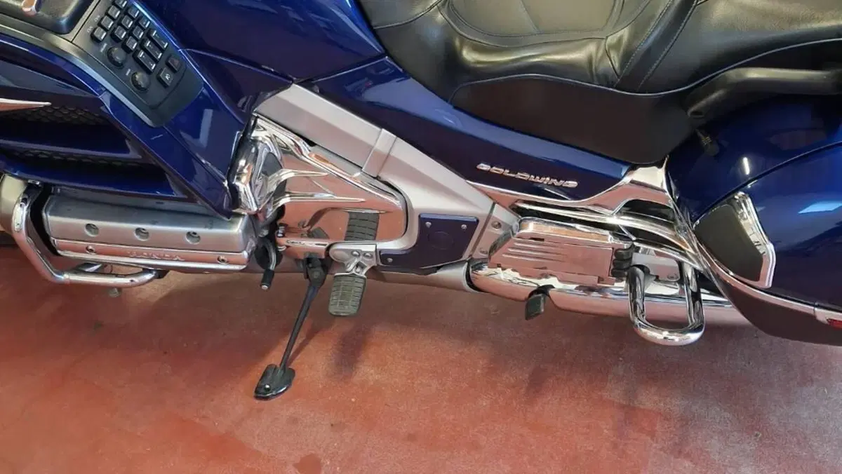Honda GL 1800 Gold Wing (2012 - 17)  (3)