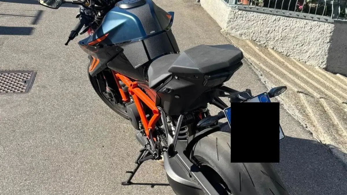 KTM 1290 Super Duke R (2022 - 23)  (3)