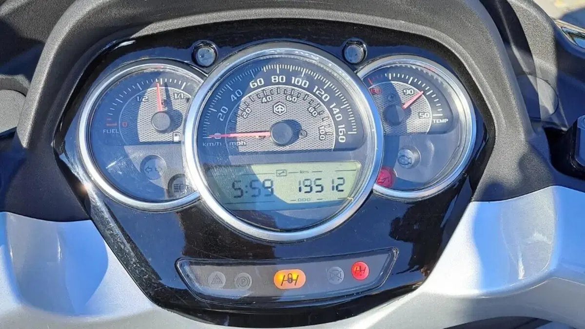 Piaggio Mp3 300 ie Yourban LT (2011 - 16)  (5)