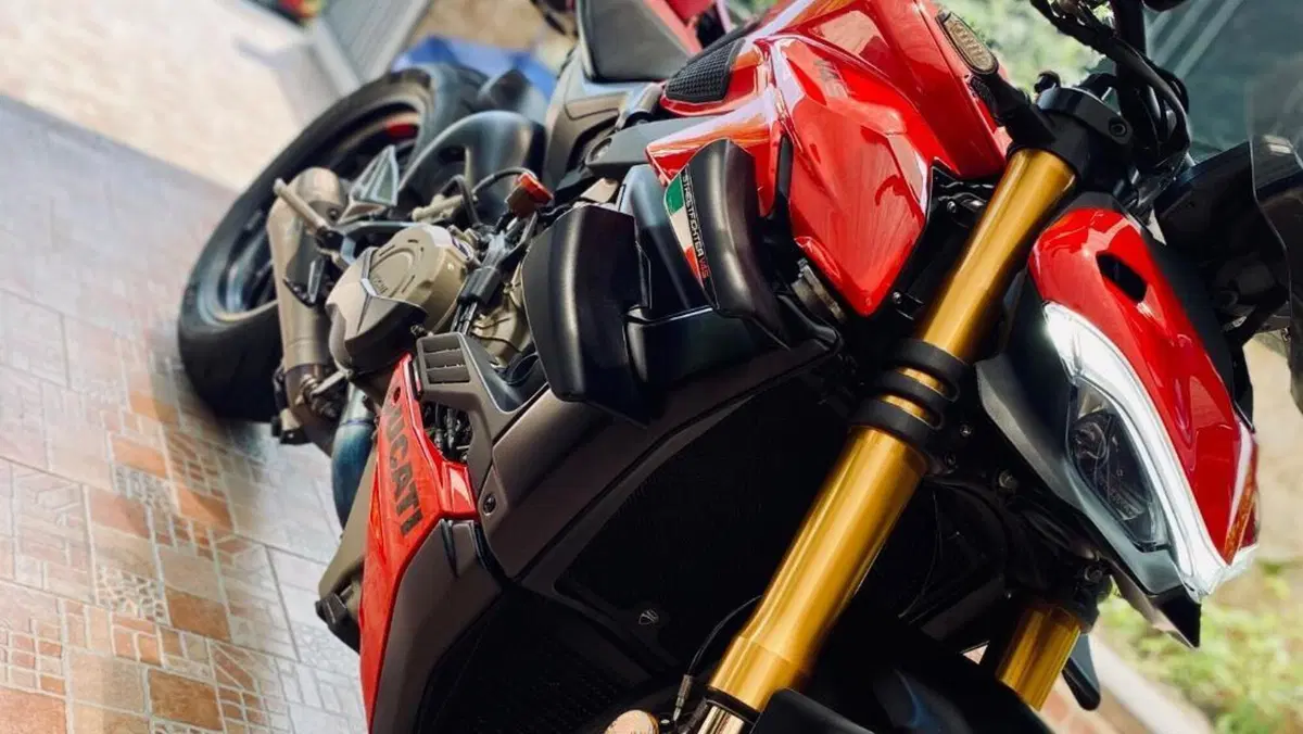 Ducati Streetfighter V4 S (2023 - 24)  (2)