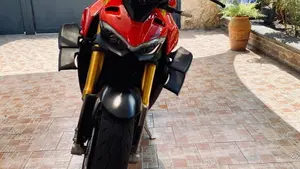 Ducati Streetfighter V4 S (2023 - 24)  (3)
