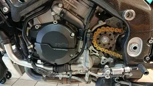 Aprilia Tuono V4 Factory (2015 - 17)  (3)