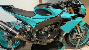 Aprilia Tuono V4 Factory (2015 - 17) 